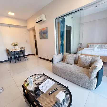 Opr High- Floor Seaview Studio
